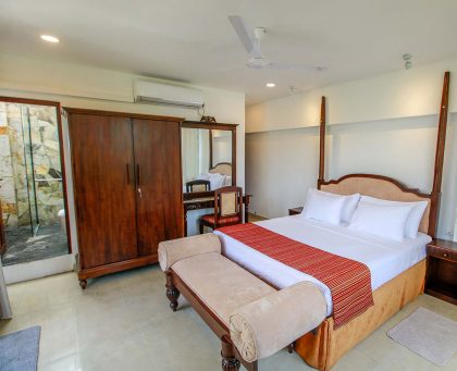 King Room with Mountain View in Kandy