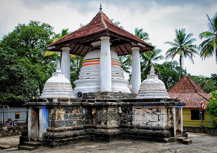 Gadaladeniya Temple